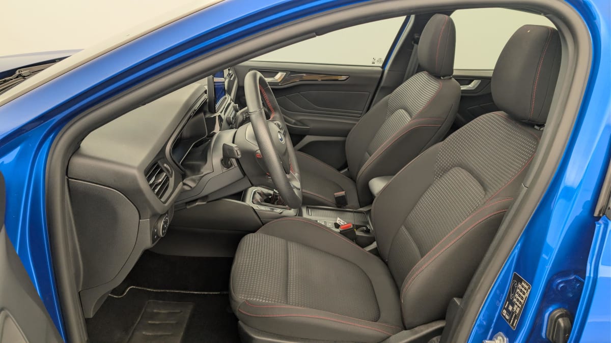 Ford Focus - Image 16