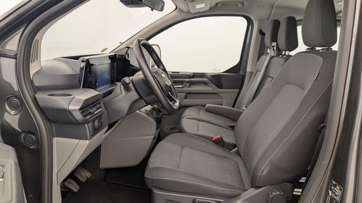 Ford Tourneo Custom - Image 16