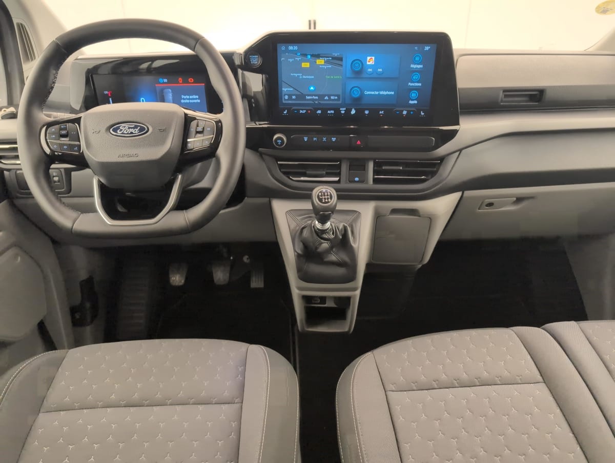 Ford Tourneo Custom - Image 12