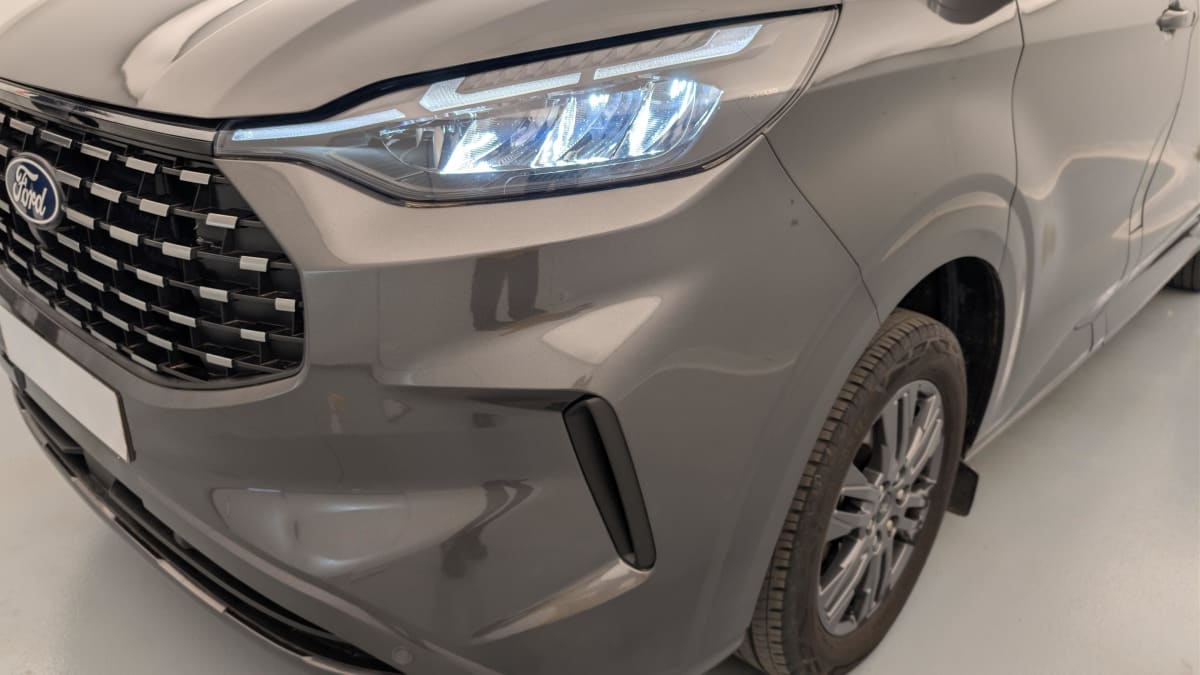 Ford Tourneo Custom - Image 23