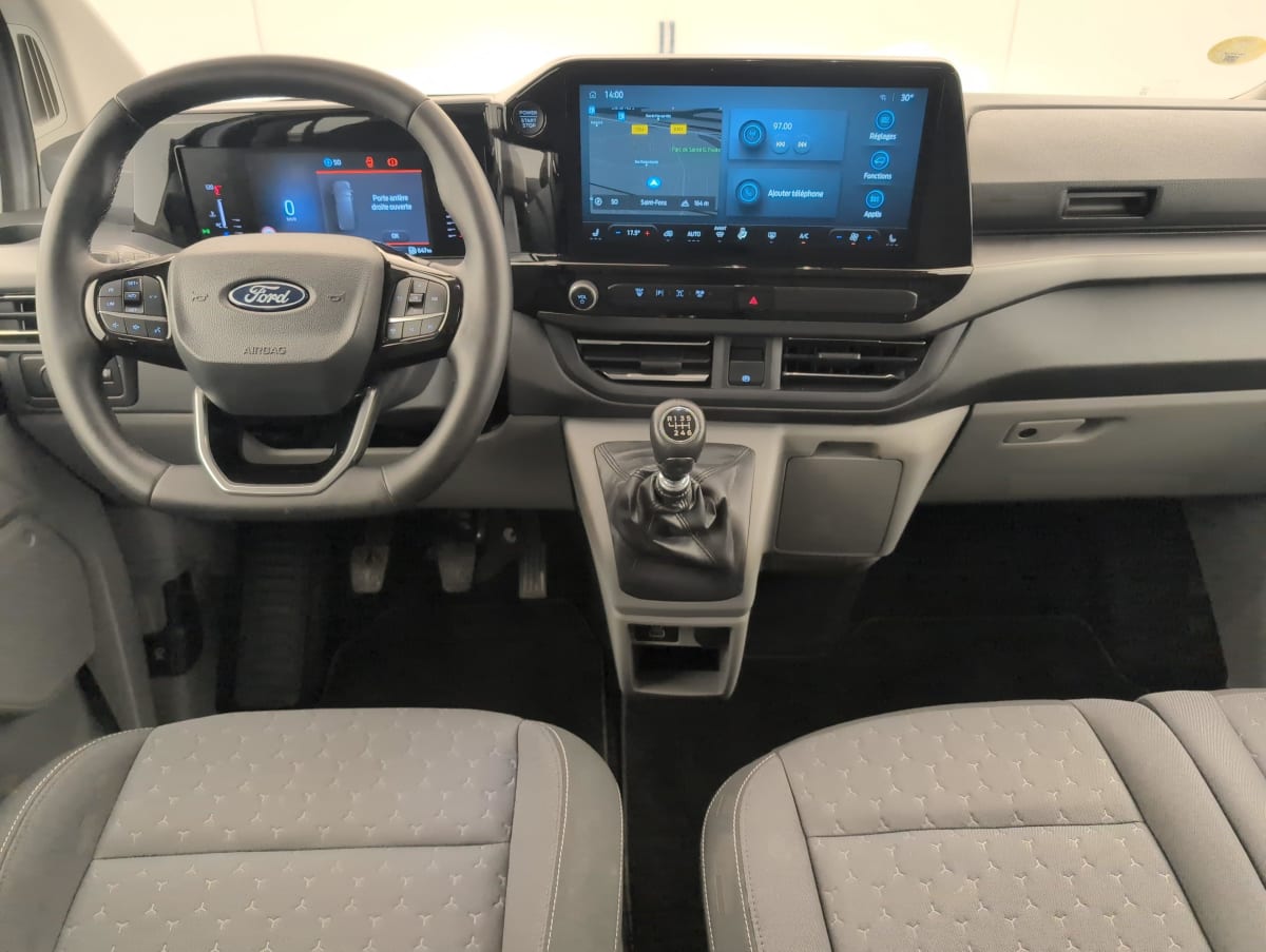 Ford Tourneo Custom - Image 12