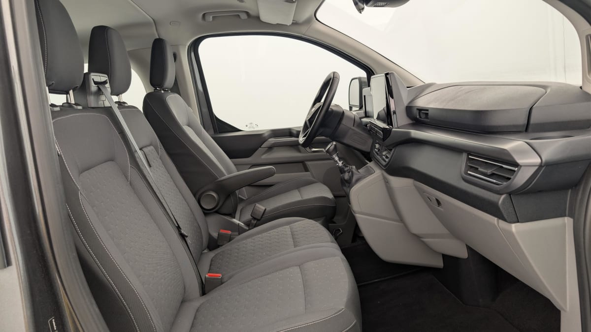 Ford Tourneo Custom - Image 9