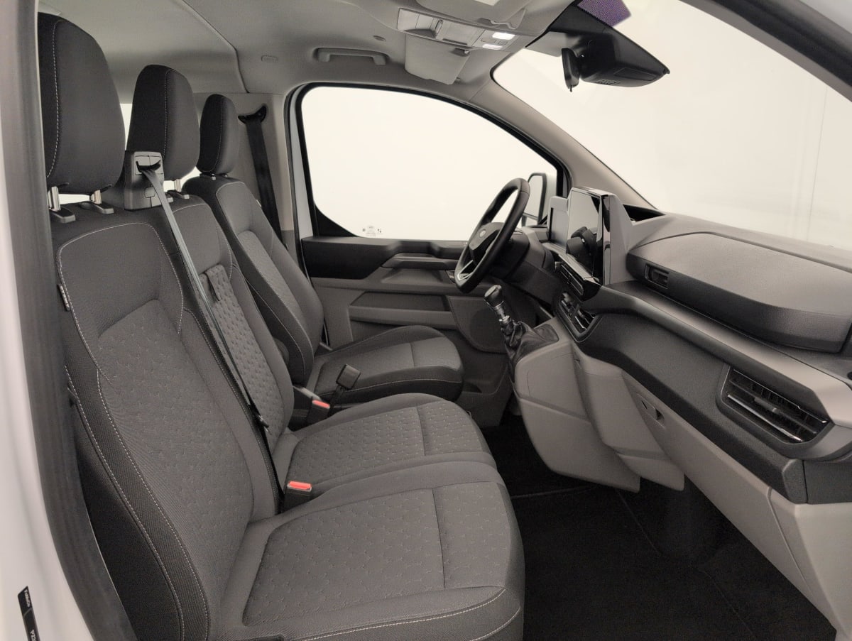 Ford Tourneo Custom - Image 9