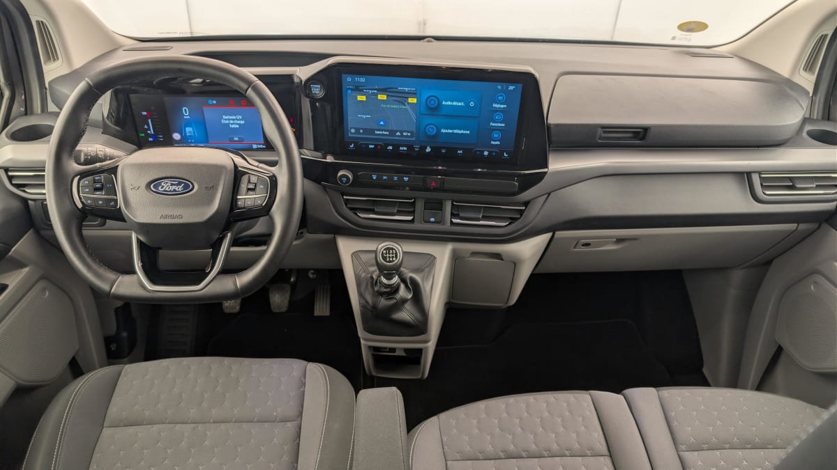 Ford Tourneo Custom - Image 13
