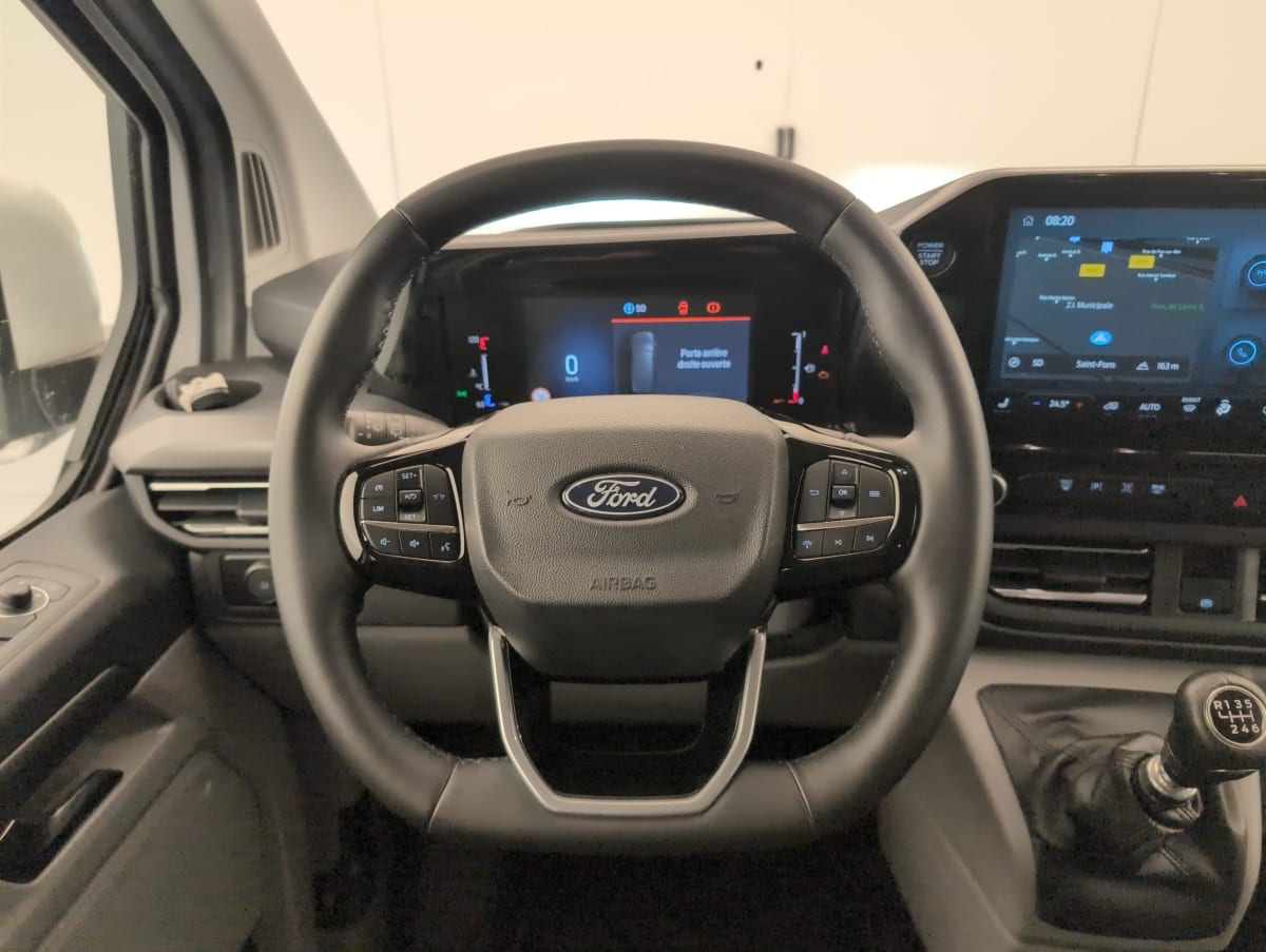 Ford Tourneo Custom - Image 13