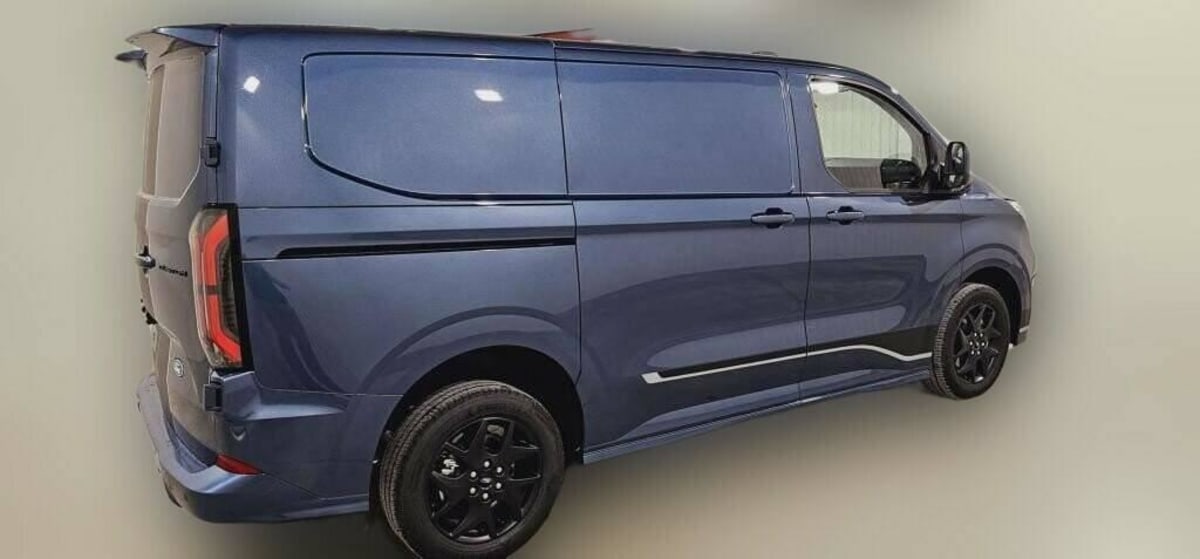 FORD TRANSIT CUSTOM FOURGON 300 L1H1 2.0 ECOBLUE 170 CH BVA8 SPORT
