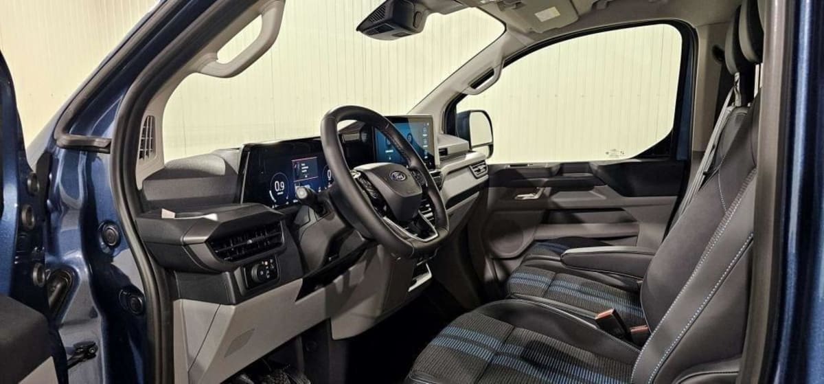 FORD TRANSIT CUSTOM FOURGON 320 L1H1 2.0 ECOBLUE 170 CH BVA8 SPORT
