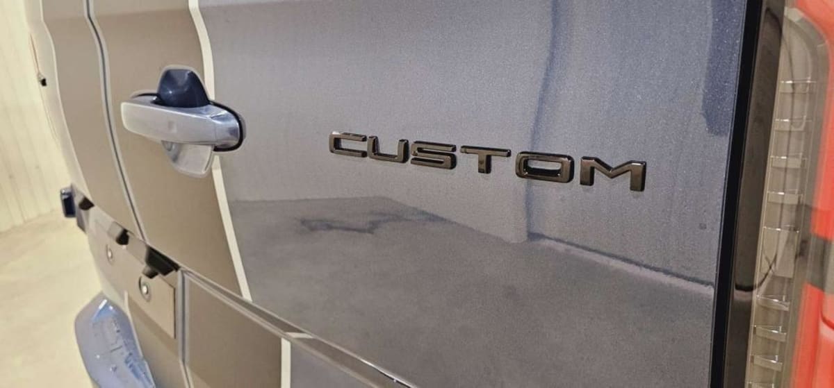 FORD TRANSIT CUSTOM FOURGON 300 L1H1 2.0 ECOBLUE 170 CH BVA8 SPORT