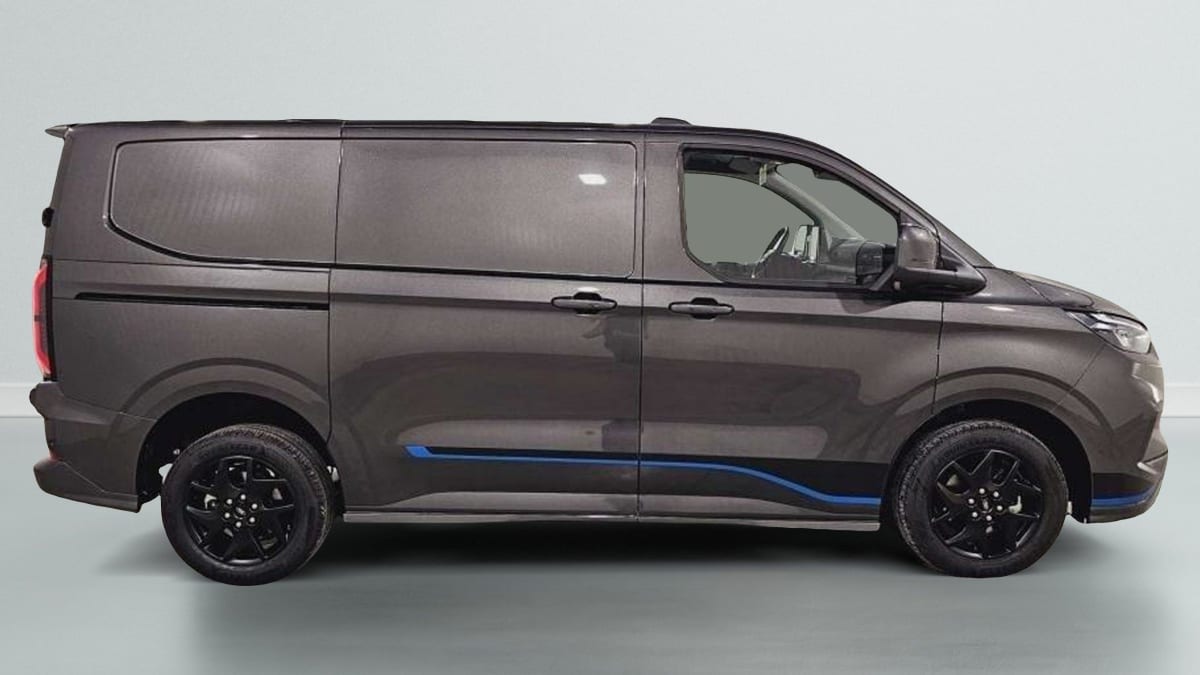 FORD TRANSIT CUSTOM FOURGON 320 L1H1 2.0 ECOBLUE 170 CH BVA8 SPORT