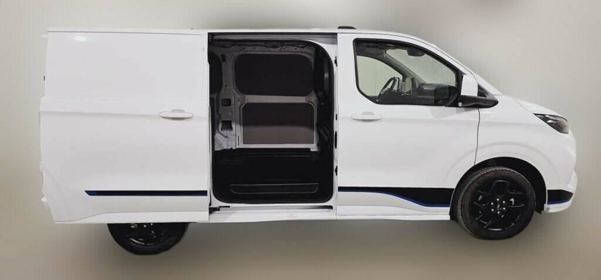 FORD TRANSIT CUSTOM FOURGON 300 L1H1 2.0 ECOBLUE 170 CH BVA8 SPORT