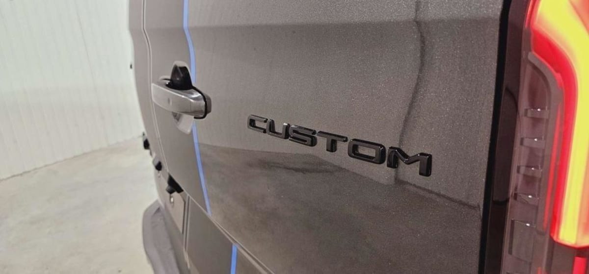 FORD TRANSIT CUSTOM FOURGON 320 L1H1 2.0 ECOBLUE 170 CH BVA8 SPORT
