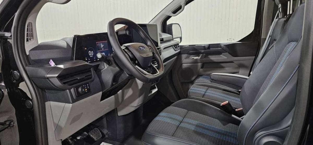 FORD TRANSIT CUSTOM FOURGON 320 L2H1 2.0 ECOBLUE 170 CH BVA8 SPORT