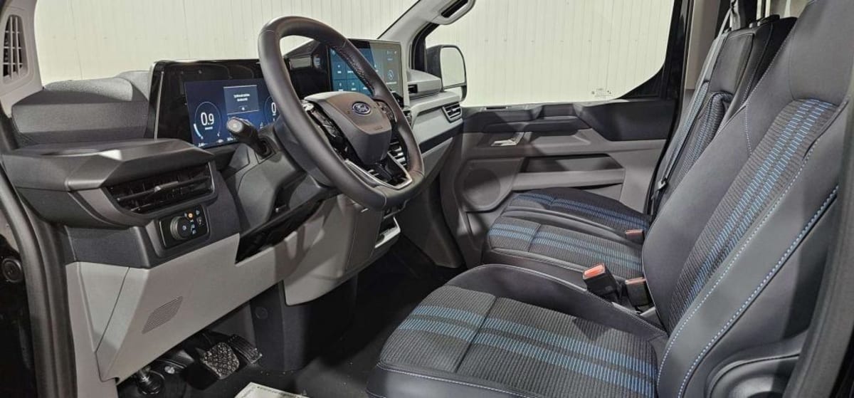 FORD TRANSIT CUSTOM FOURGON TRANSIT CUSTOM FGN 320 L1H1 2.0 ECOBLUE 170 CH BVA8 SPORT