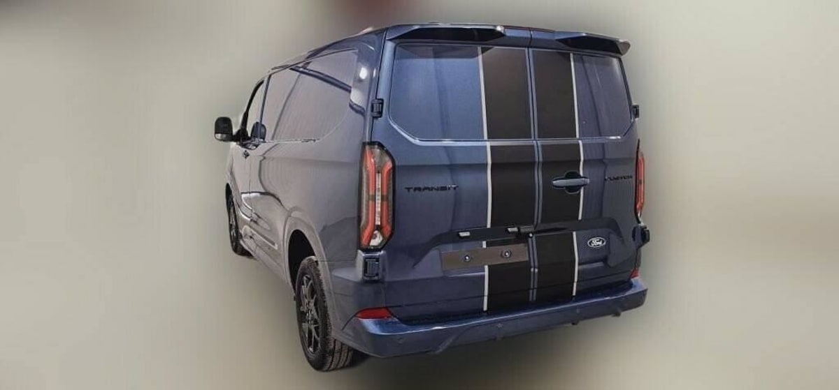 FORD TRANSIT CUSTOM FOURGON 300 L1H1 2.0 ECOBLUE 170 CH BVA8 SPORT