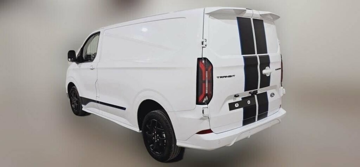FORD TRANSIT CUSTOM FOURGON 300 L1H1 2.0 ECOBLUE 170 CH BVA8 SPORT