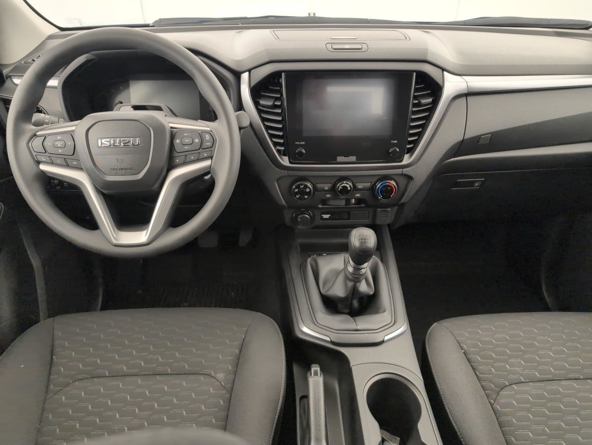 Isuzu D-MAX - Image 35