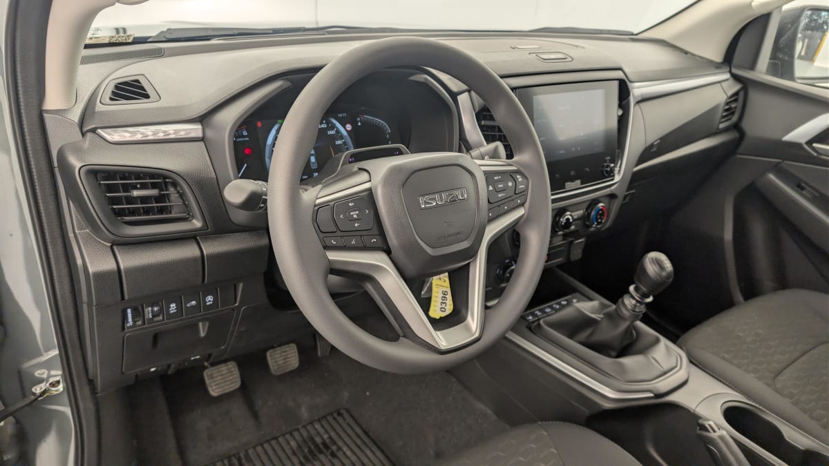 Isuzu D-MAX - Image 16