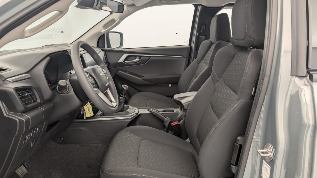 Isuzu D-MAX - Image 17
