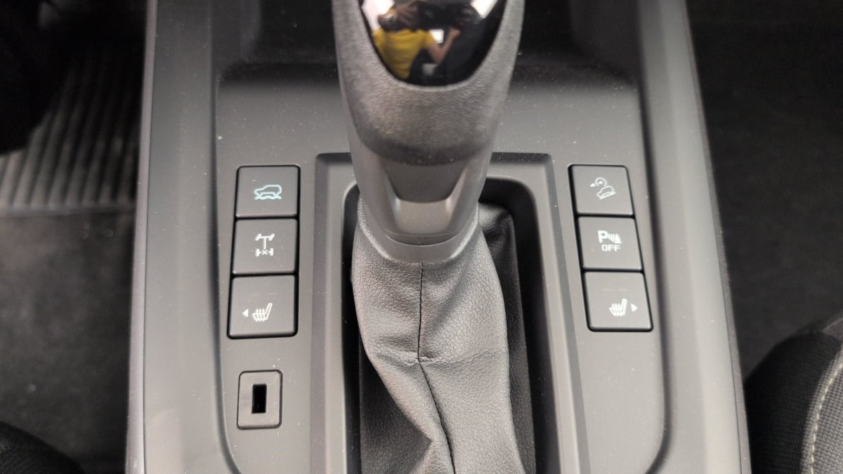 Isuzu D-MAX - Image 60