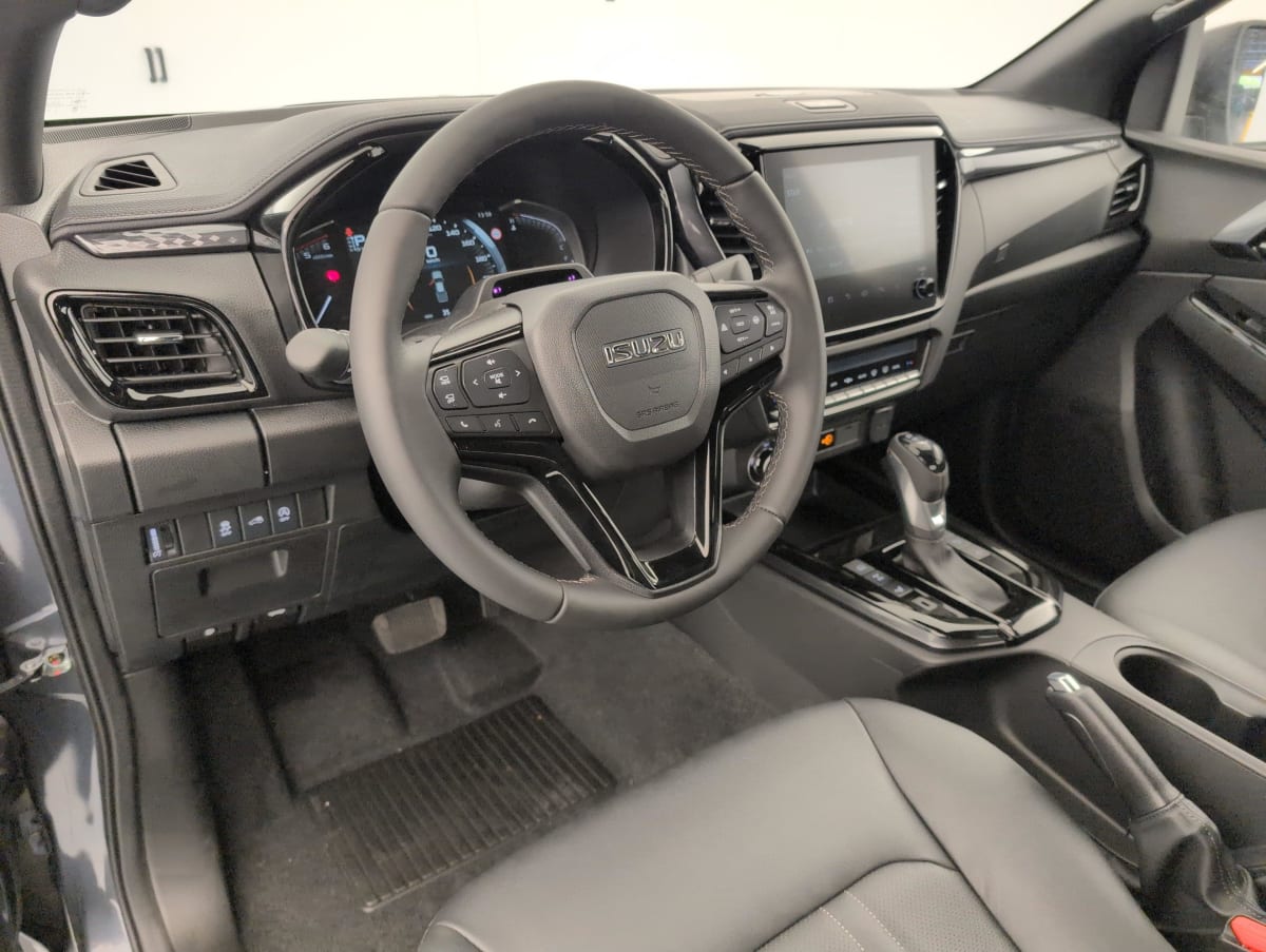 Isuzu D-MAX - Image 37