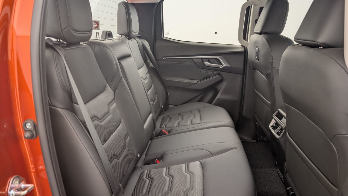 Isuzu D-MAX - Image 28