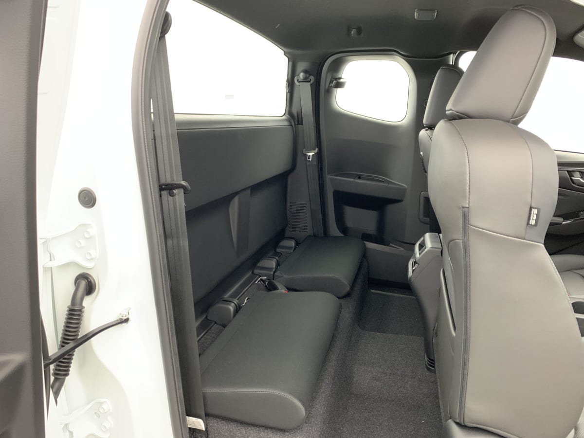 ISUZU D-MAX 1.9 4X4 SPACE CAB N60 NSPORT MT VENTI- EDITION