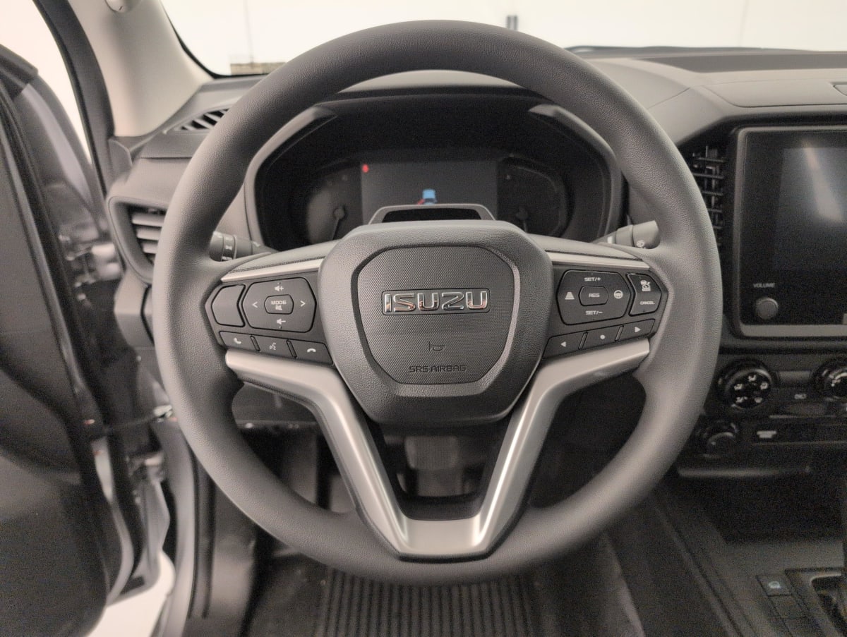 Isuzu D-MAX - Image 10