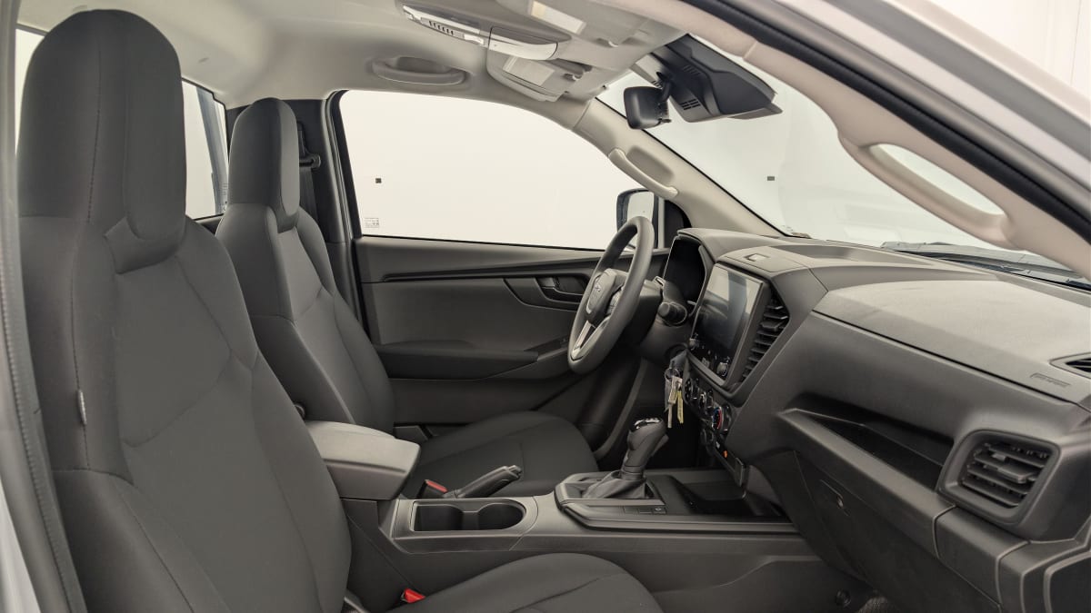 ISUZU D-MAX 2.2L SINGLE CABINE A T B-STRONG