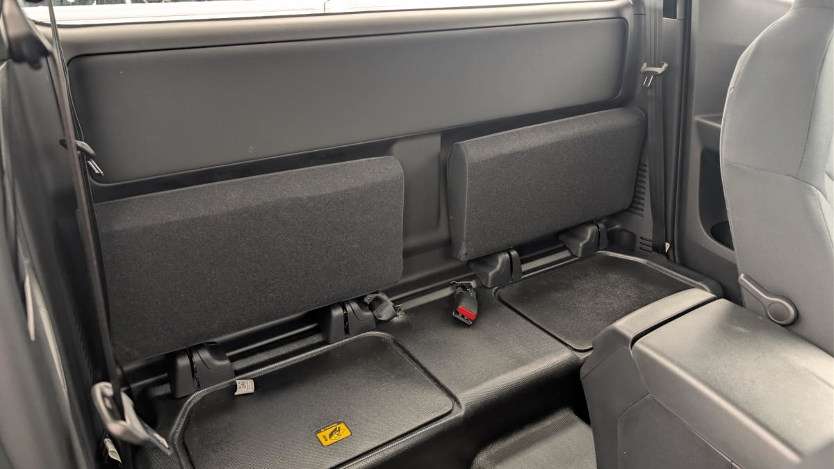 ISUZU D-MAX 2.2L SPACE CABINE M T B-STRONG