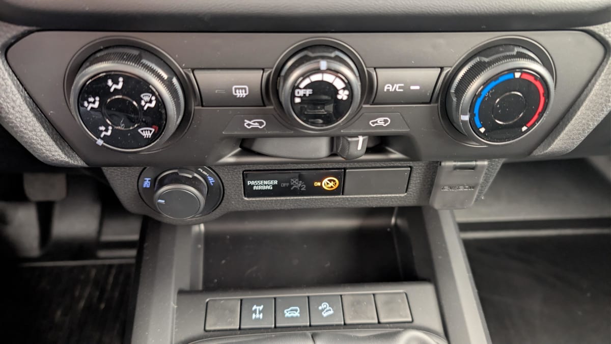 Isuzu D-MAX - Image 21