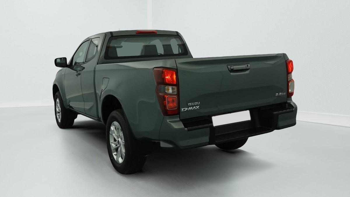 ISUZU D-MAX 2.2L SPACE CABINE M T EVOLUTION