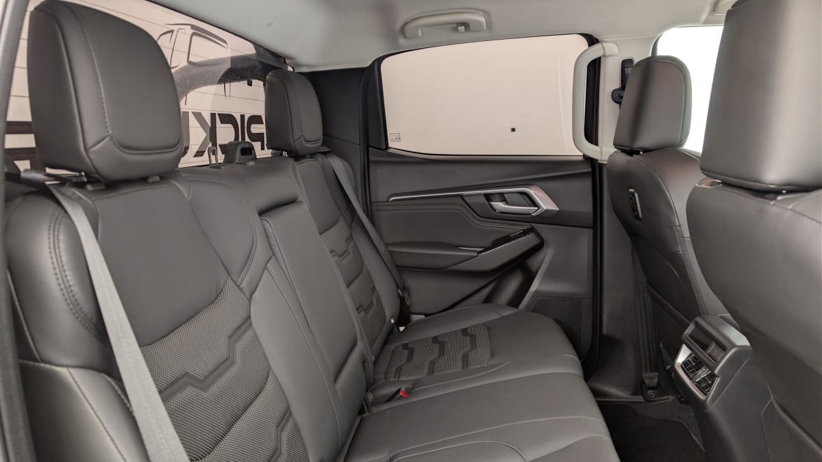 Isuzu D-MAX - Image 18