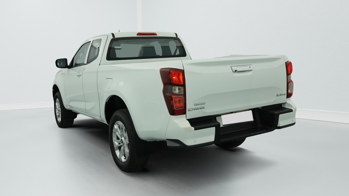 ISUZU D-MAX 2.2L SPACE CABINE M T EVOLUTION