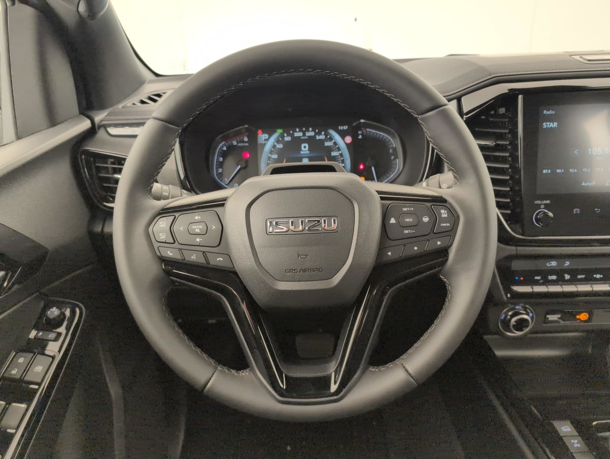 Isuzu D-MAX - Image 35