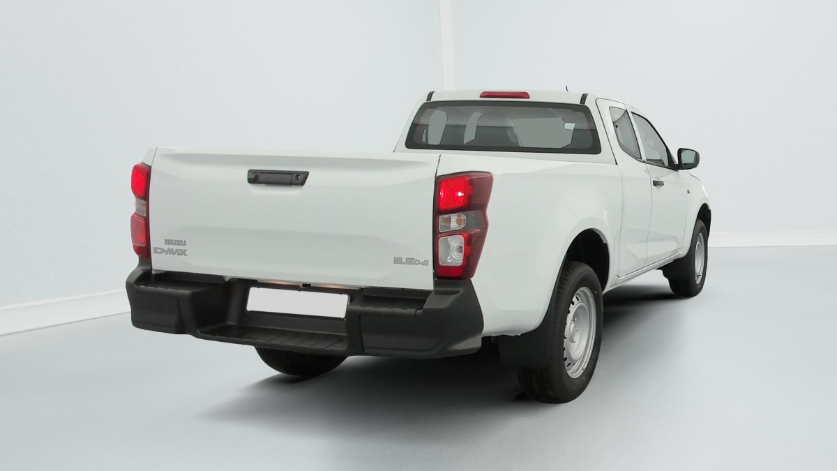 Isuzu D-MAX - Image 8