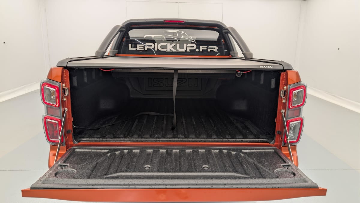 Isuzu D-MAX - Image 19