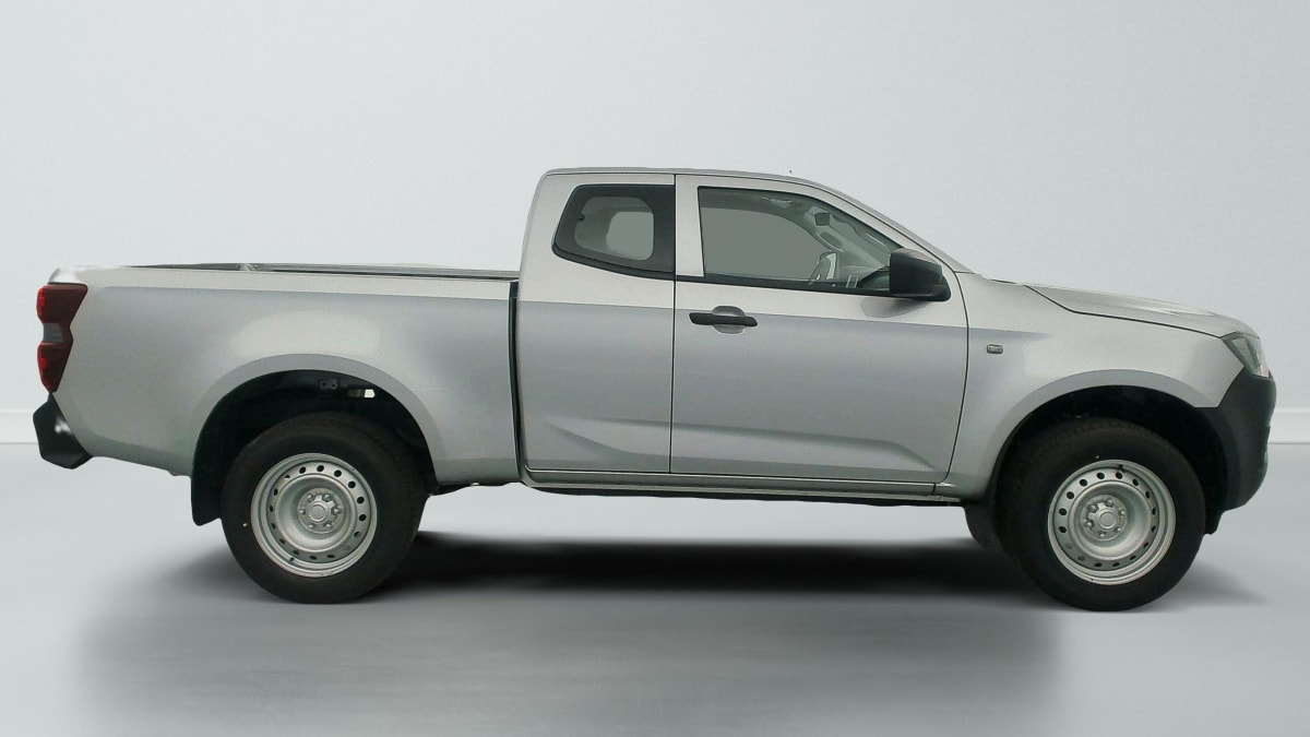 ISUZU D-MAX 2.2L SPACE CABINE M T B-STRONG