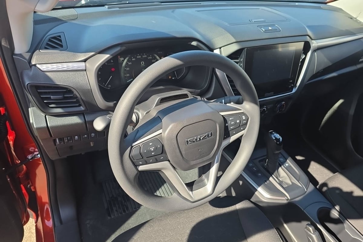 Isuzu D-MAX - Image 39