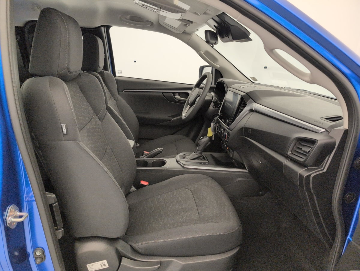 Isuzu D-MAX - Image 9