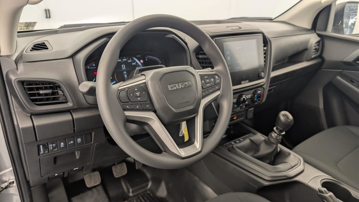 Isuzu D-MAX - Image 17