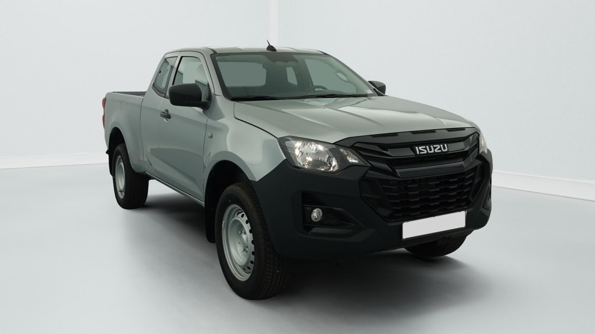 ISUZU D-MAX - 2.2L SPACE CABINE M T B-STRONG