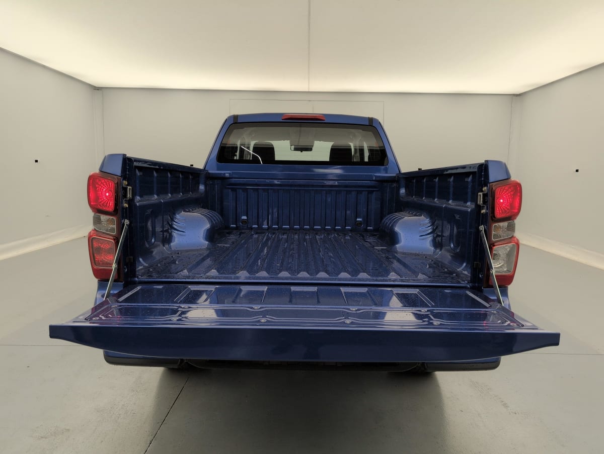 Isuzu D-MAX - Image 10
