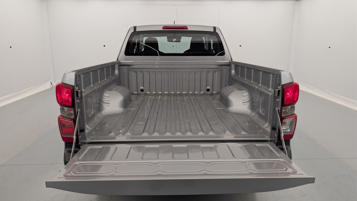 Isuzu D-MAX - Image 13