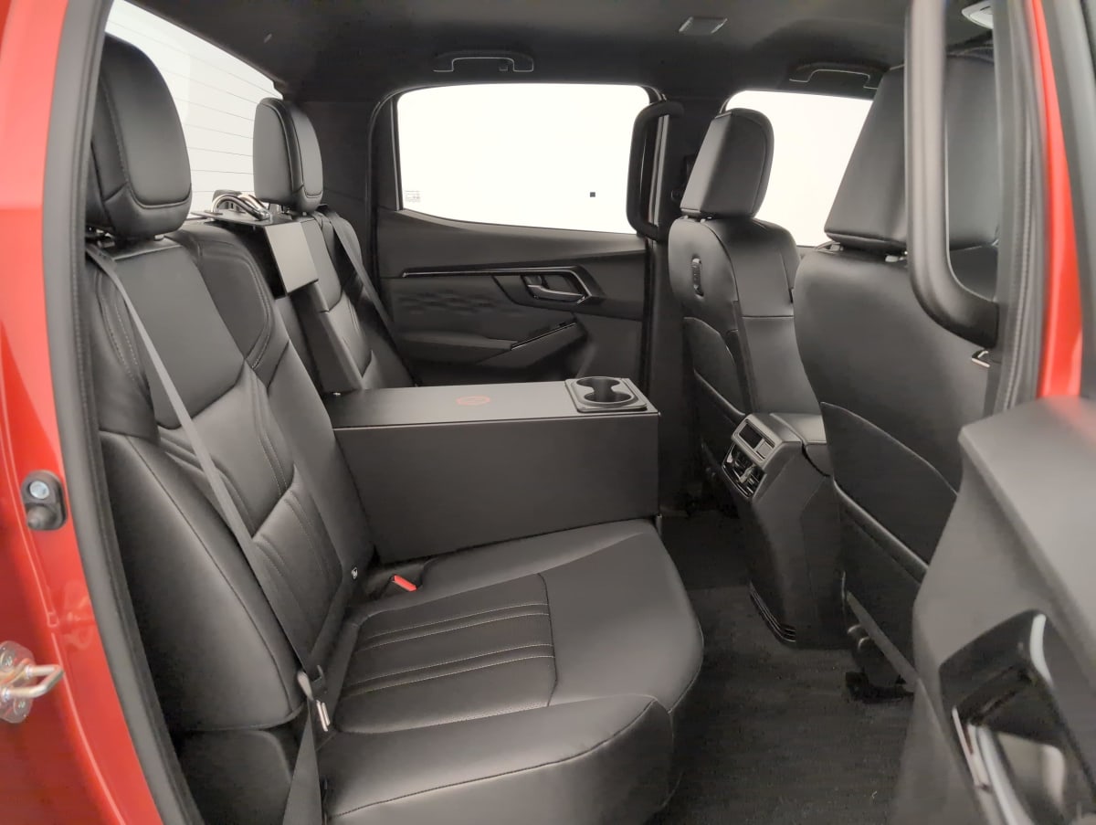 Isuzu D-MAX - Image 3