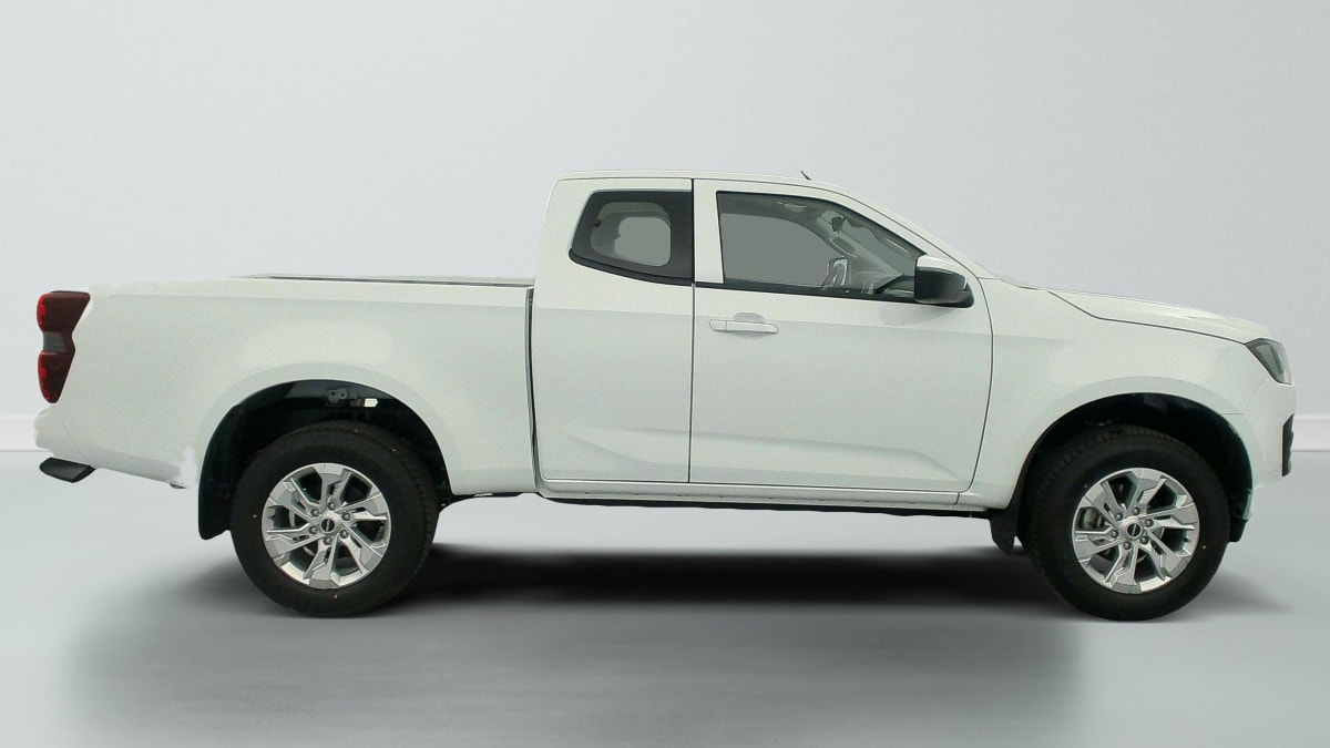 ISUZU D-MAX 2.2L SPACE CABINE M T EVOLUTION