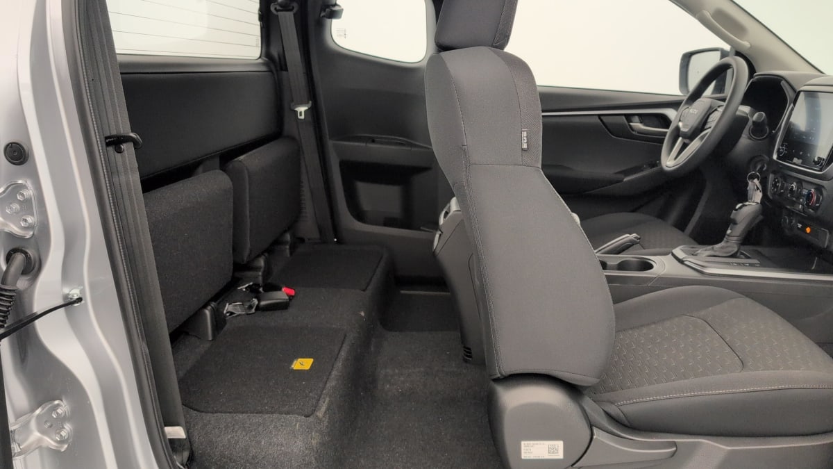 Isuzu D-MAX - Image 65