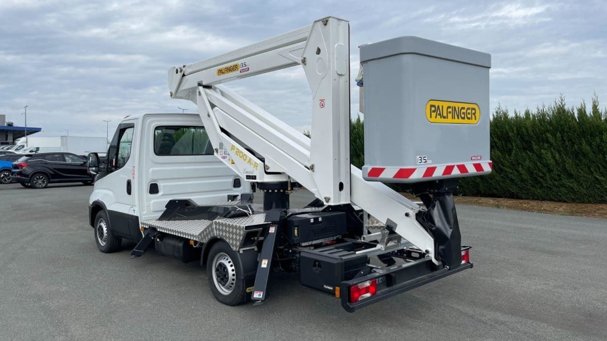 IVECO DAILY DAILY 35S14H 3450 2.3 136CH NACELLE PALFINGER P200A-R