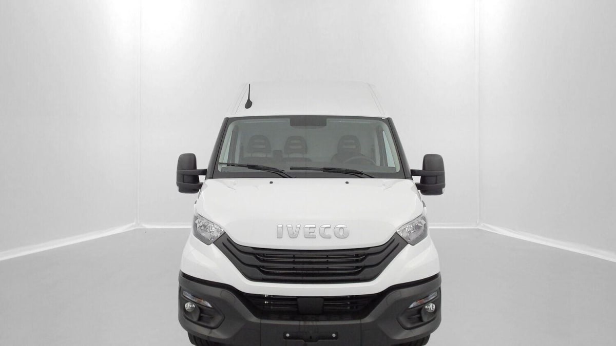 IVECO DAILY DAILY III 35S18HA8 4100 3.0 180CH 16M³