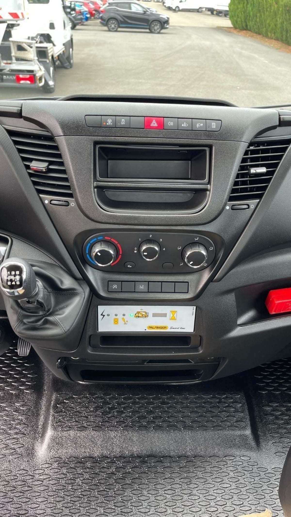 IVECO DAILY DAILY 35S14H 3750 2.3 136CH NACELLE SMART P170 TXE E