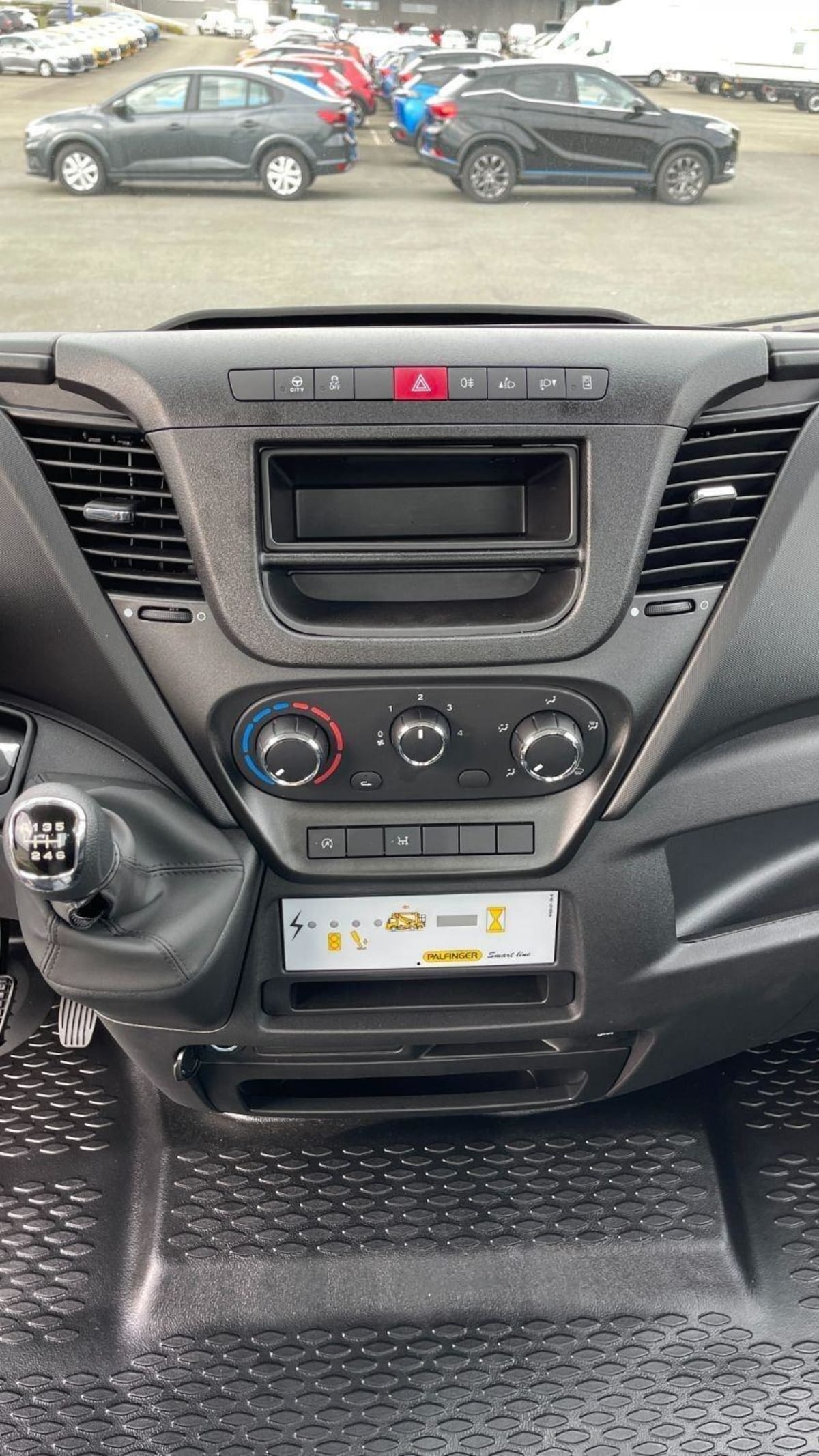 IVECO DAILY DAILY 35S14H 3450 2.3 136CH NACELLE PALFINGER P200A-R